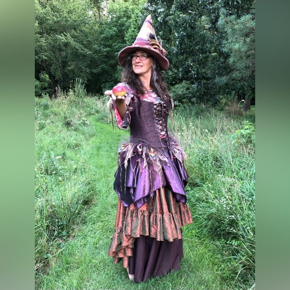 Meet your Posher, Jennifer - Picture 2 of 16